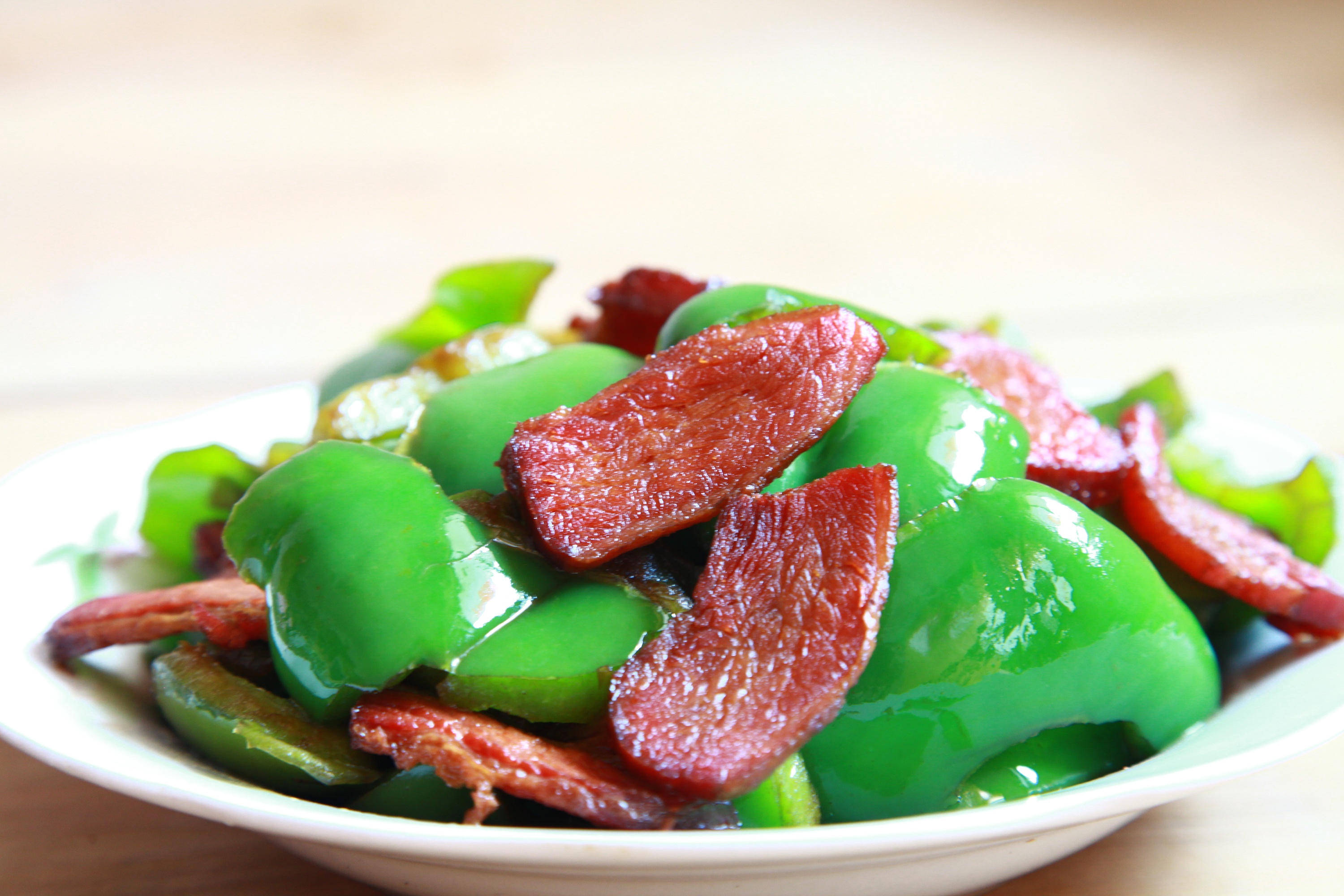 美女勇敢辞职自制私房菜,月入10万,仅靠好吃?