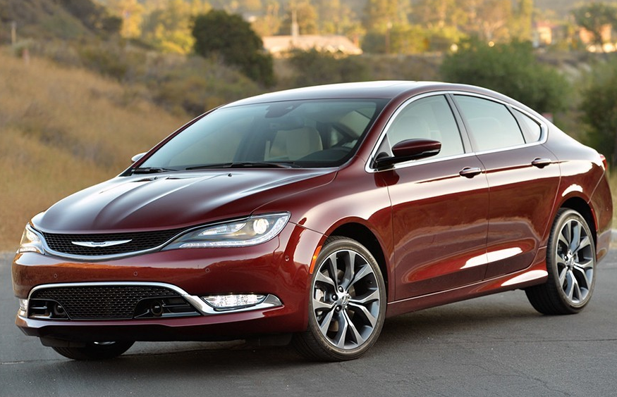 克莱斯勒200-c 基本型,饱满的车身线条,其设计相当出色!