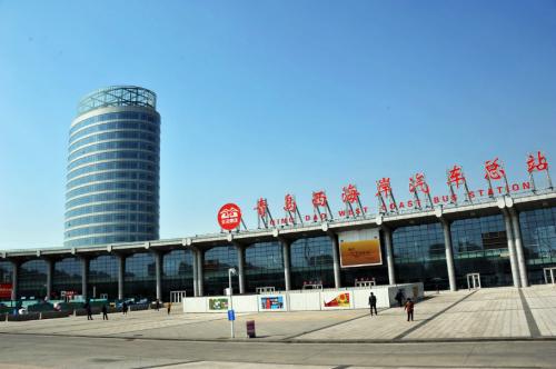 受大雾影响,青岛汽车总站部分线路暂缓发车