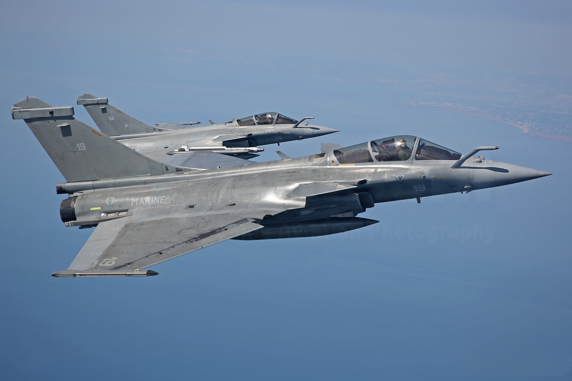 印度接收首架阵风战机,这款战机颜值超高,飞行员开上很有排面