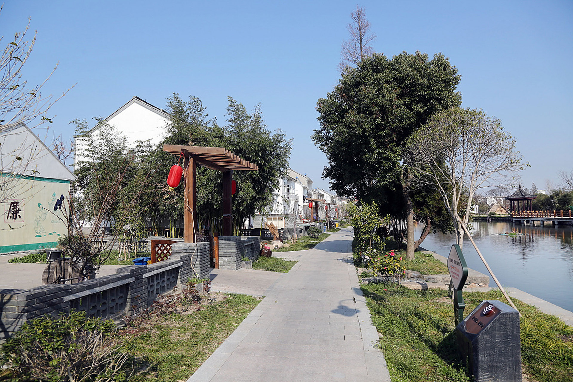 蒋巷村,位于江苏常熟市东南,紧邻沙家浜红色旅游区,交通便捷.