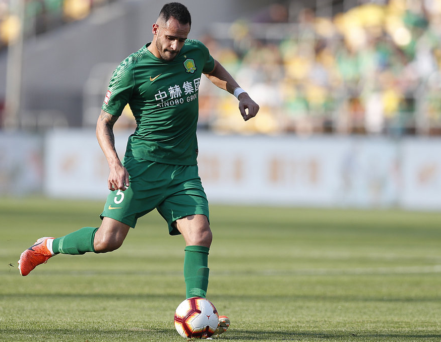 不懂球!国安小球迷写作文歌颂奥古斯托 语文老师冷冷批复:重写