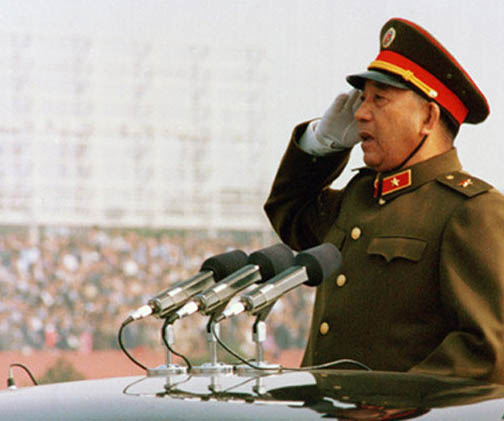 此人一个歪理,保住了一个上将的脑袋,此将军后成为国防部长!