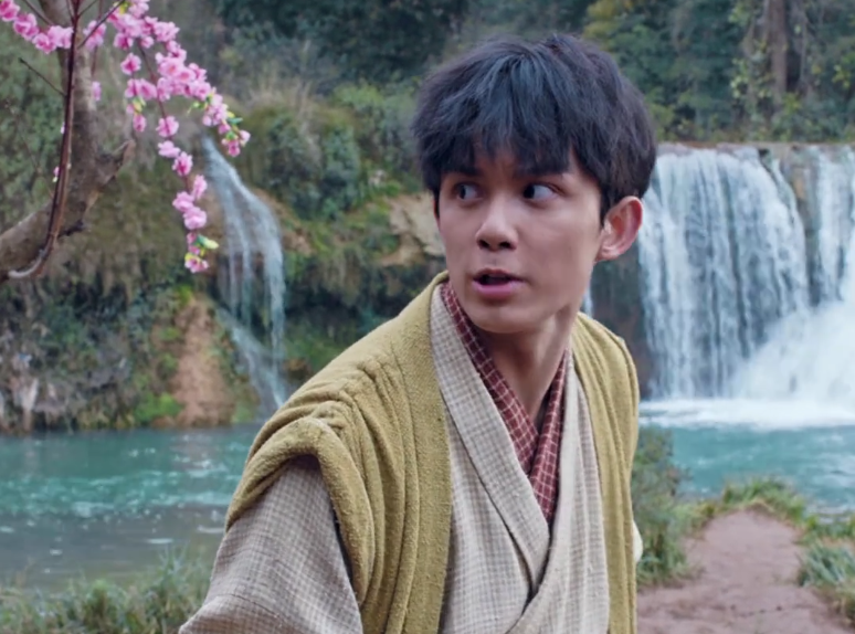 斗破苍穹:吴磊陈楚河初见遇"高能",网友:这个手是认真的吗?