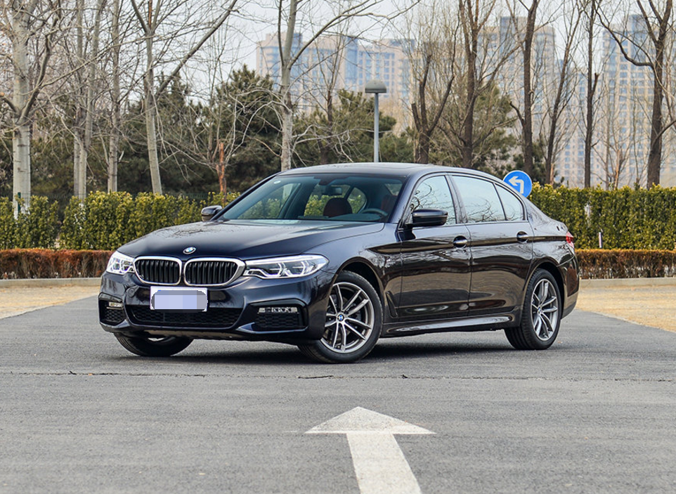外观沉稳优雅,这款华晨宝马-宝马5系,内饰布局合理,后备箱很大