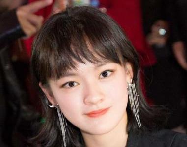 她们是娱乐圈中的新生小花,颜值演技都在线,你们最看好谁?