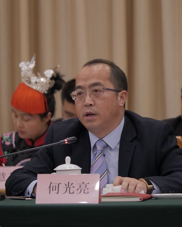 何光亮代表:贵州促成中国比世界其他国家提前15年以上解决磷化工行业