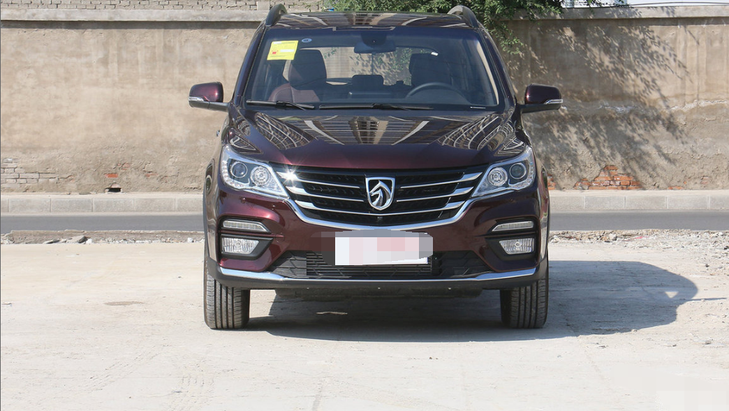 宝骏560汽车,采用全新的设计,颜值超高,开起来也很不错