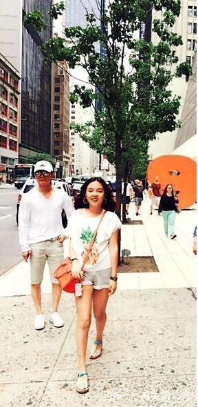 李咏女儿法图麦,从小被嘲笑长得丑,长大后晒比基尼照片反差很大