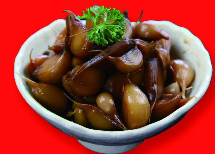 美食教学:酱味黄瓜,酱大蒜,酱蒜薹,酱腌苏子叶,酱腌马蹄叶
