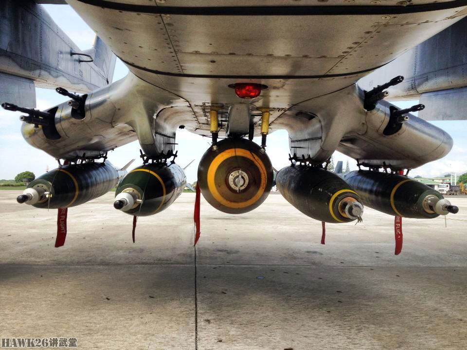 哥伦比亚空军的"野马"真正多用途选手ov-10a侦察攻击机