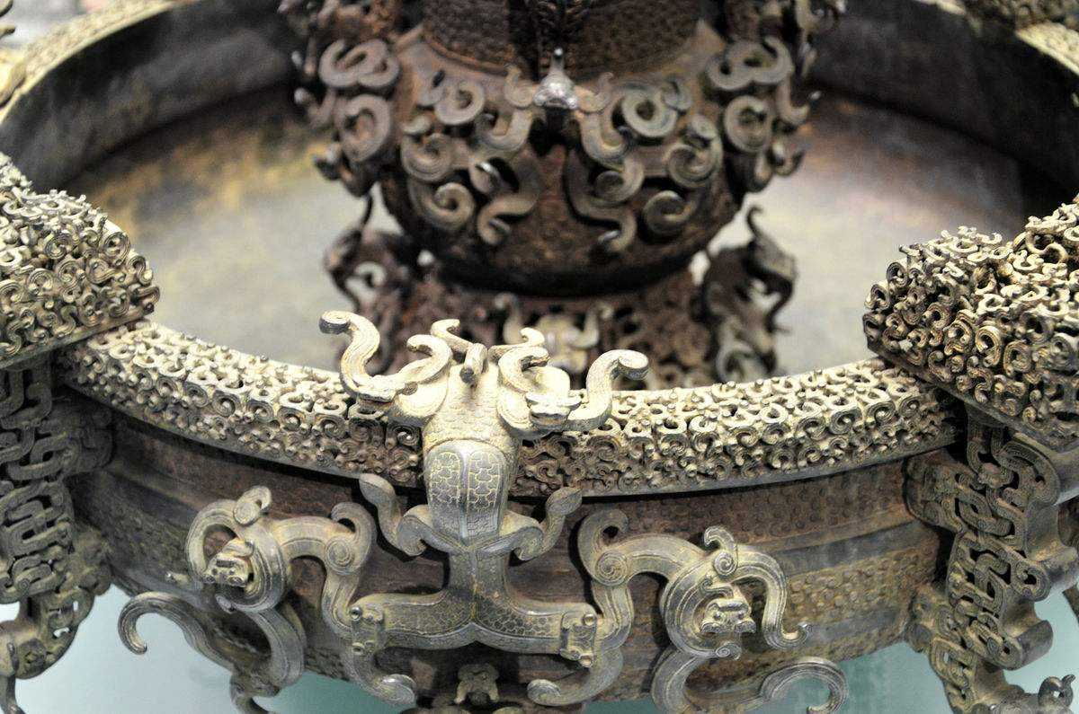 青铜器尊