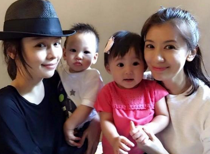 贾静雯一家五口晒幸福,微博迫不及待和粉丝分享喜事,网友:恭喜