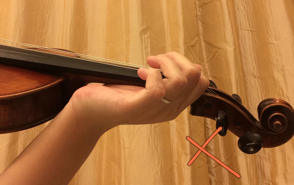小提琴左手正确姿势图片