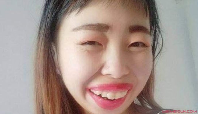 "嘟嘟姐"突然间强势回归,身穿黑色婚纱,网友:莫非要嫁人了?