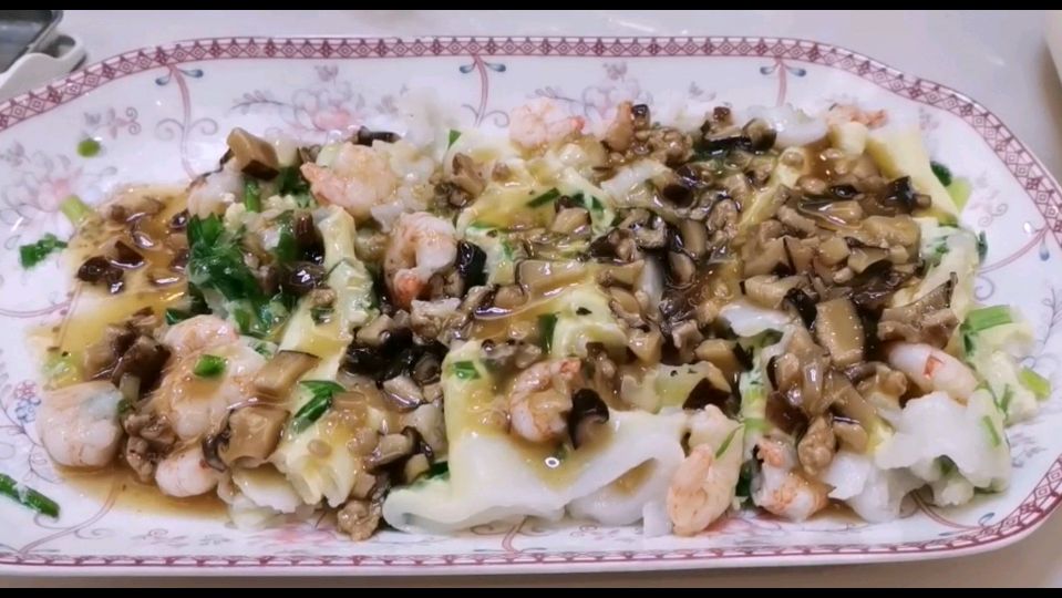 广东肠粉这样做,爽滑鲜美,大人小孩都爱吃!