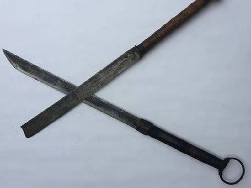 这把蚩尤的战刀,在这民族流传数千年,铸刀技艺清末失传
