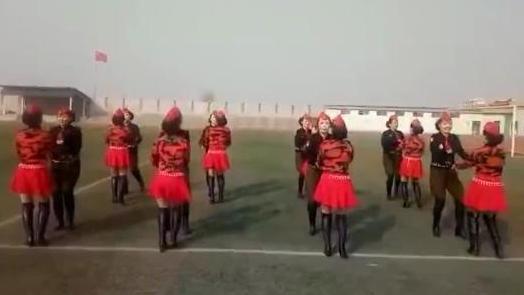 马王爷水兵舞:葛青松水兵舞团表演第二套