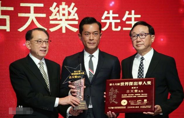 47岁古天乐公益慈善十年,捐助希望小学满第一百所!网友:大善者