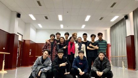易烊千玺,李兰迪和胡先煦期末合影,考试结束如释重负!