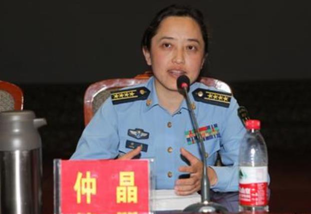 国防大学美女教授图片