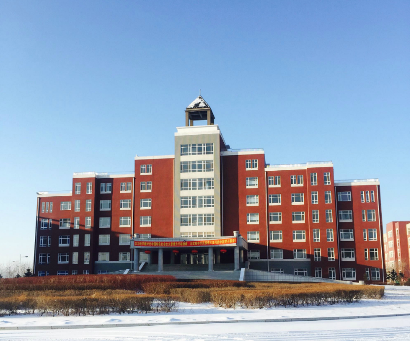 关于"高校放暑假,至今未开学,学生心急,想学习了"现象的评论