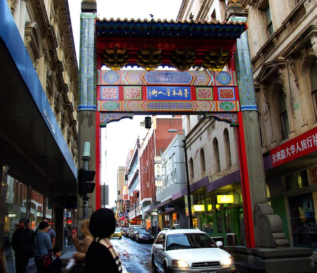 墨尔本唐人街:这里非常的干净整洁,沿街开满了中国的餐馆和商店