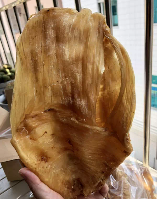 呵呵……小编想起了郭德纲老师调侃于谦老师的桥段:"鱼鞭老师"但花胶