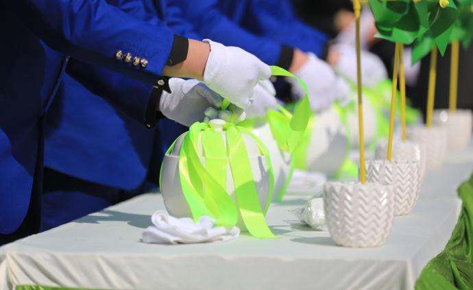 美国华盛顿州通过新殡葬法,人体遗骸可成植物肥料