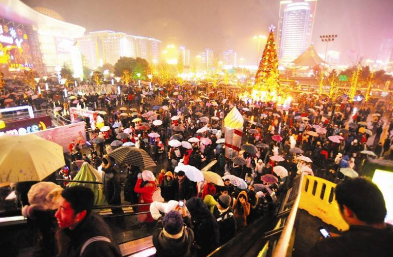 圣诞节堪比过年的衡阳,今年却格外的"冷清",游客称:理解