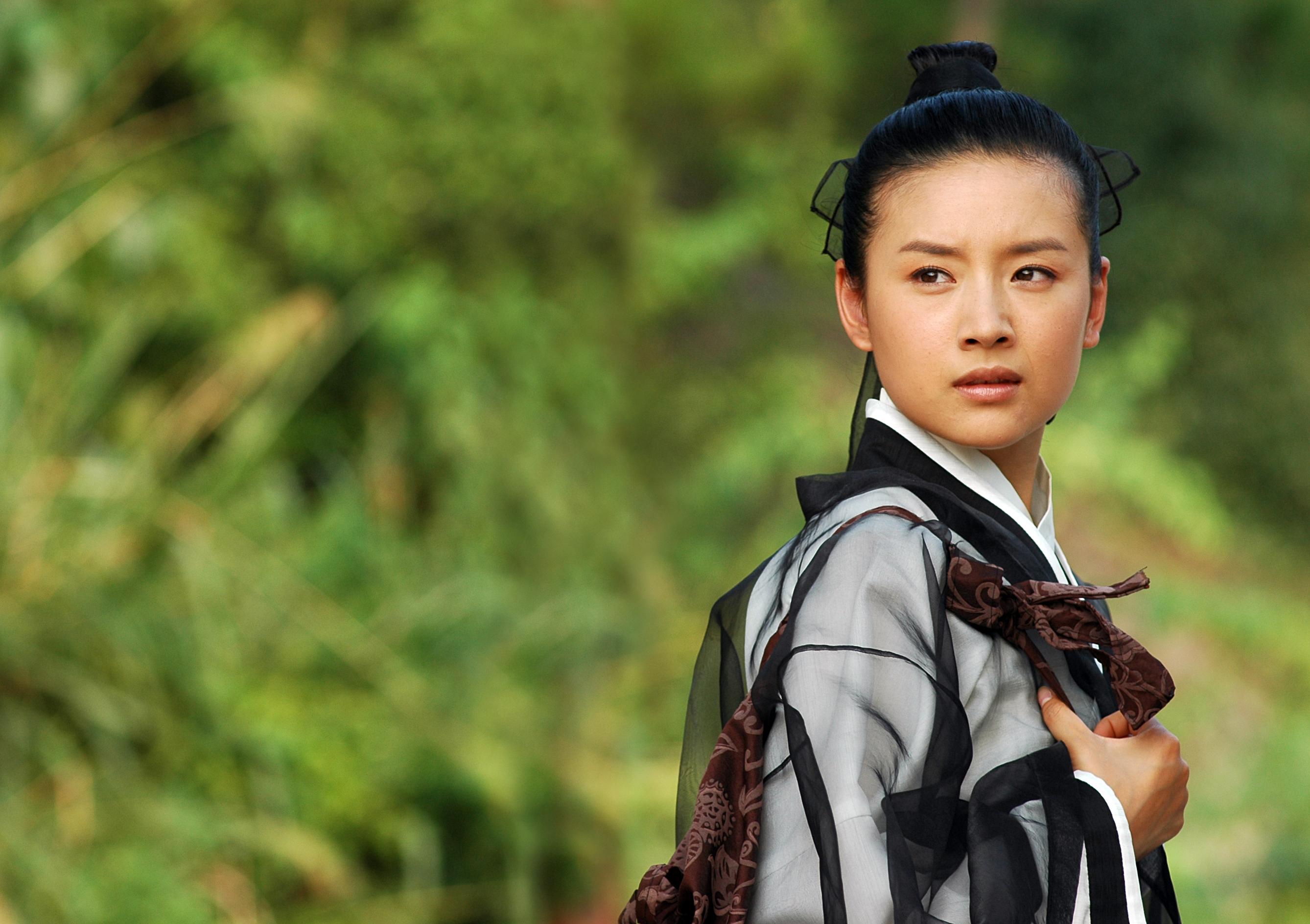 董洁总是扮演甜美可人的温柔女孩,从内在里边散发出来一种气质!