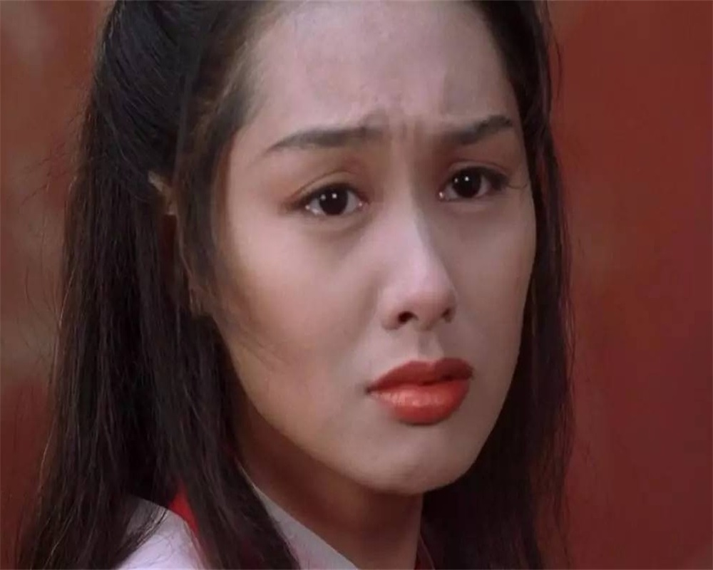 20年后出了《大话西游》系列的续集,唐嫣扮演紫霞仙子.