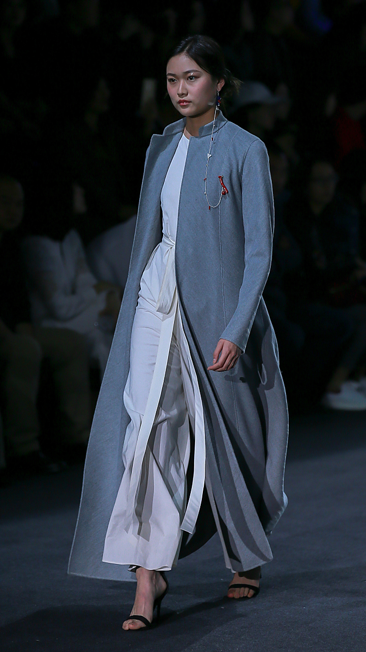 新中式时尚:传统与现代的完美融合  导语:中式文化源远流长,而如今,新