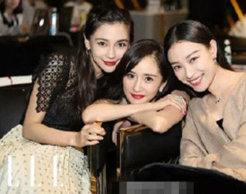 杨幂生日时杨颖晒合照p掉她,而在杨颖生日时,对方准时