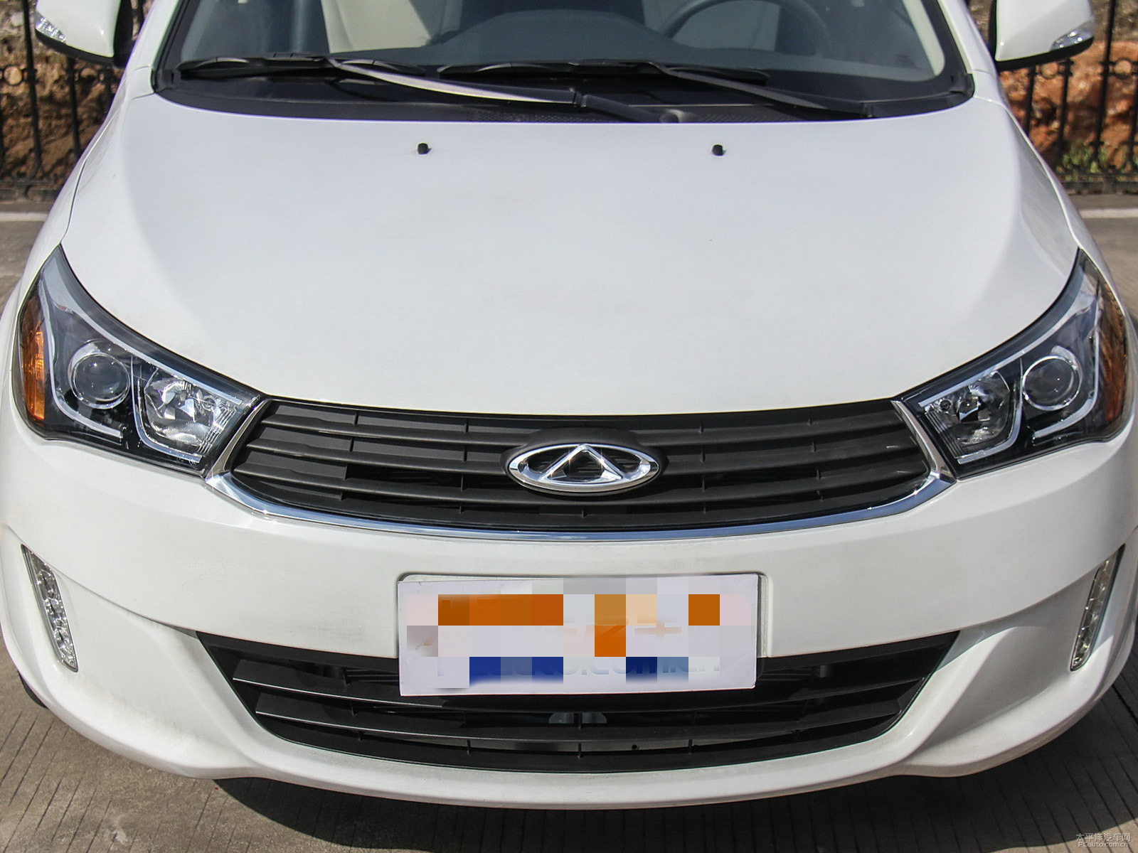 带你了解奇瑞艾瑞泽m7的霸气外观