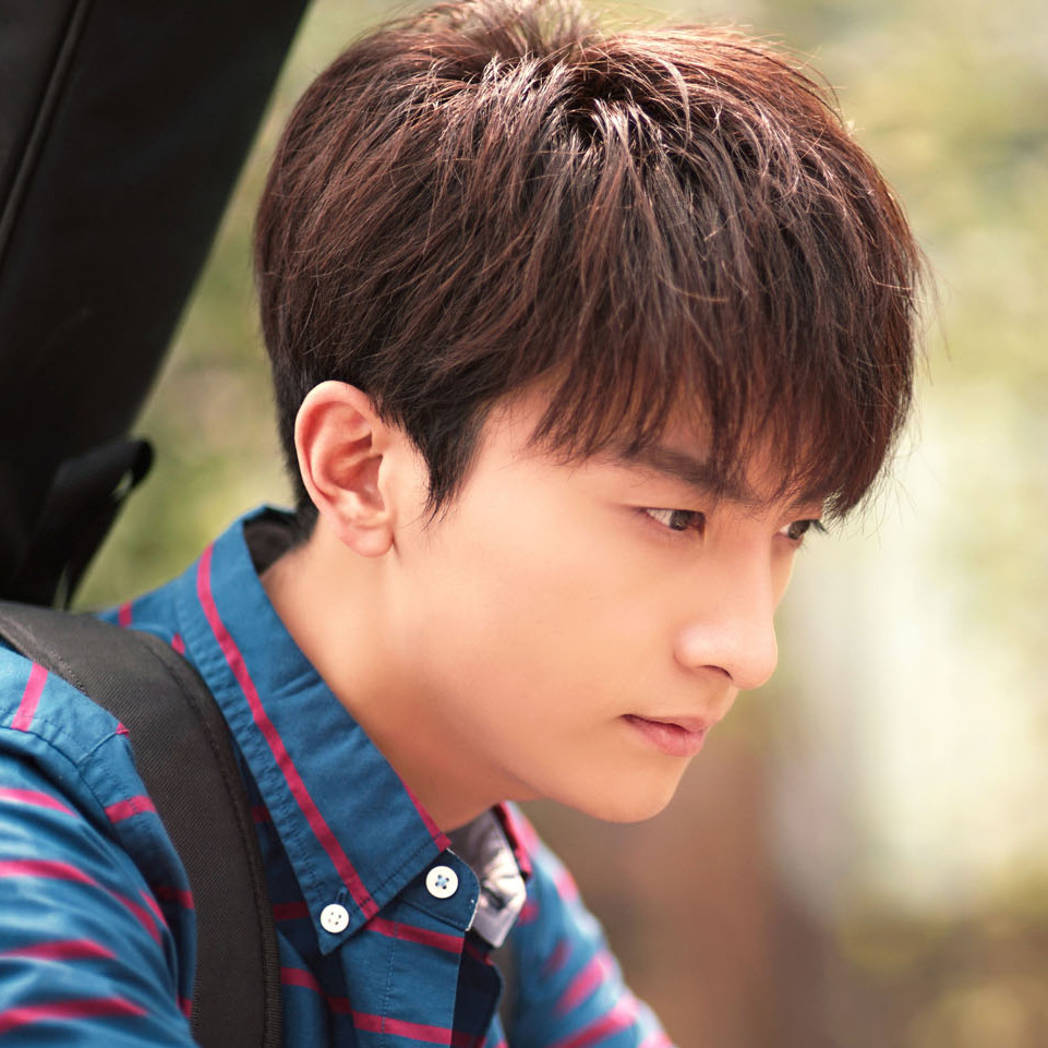 夜空中最闪亮的星:郑柏旭vs俞子睿哪一个才是你心中最闪亮的星?