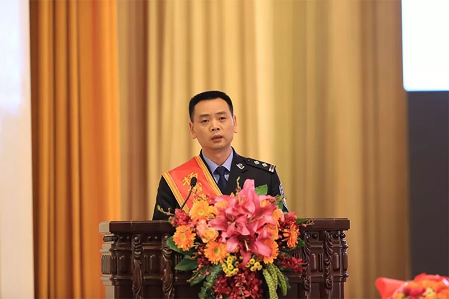 "时代楷模"杨雪峰同志先进事迹巡回报告团即将返乡向山城父老汇报