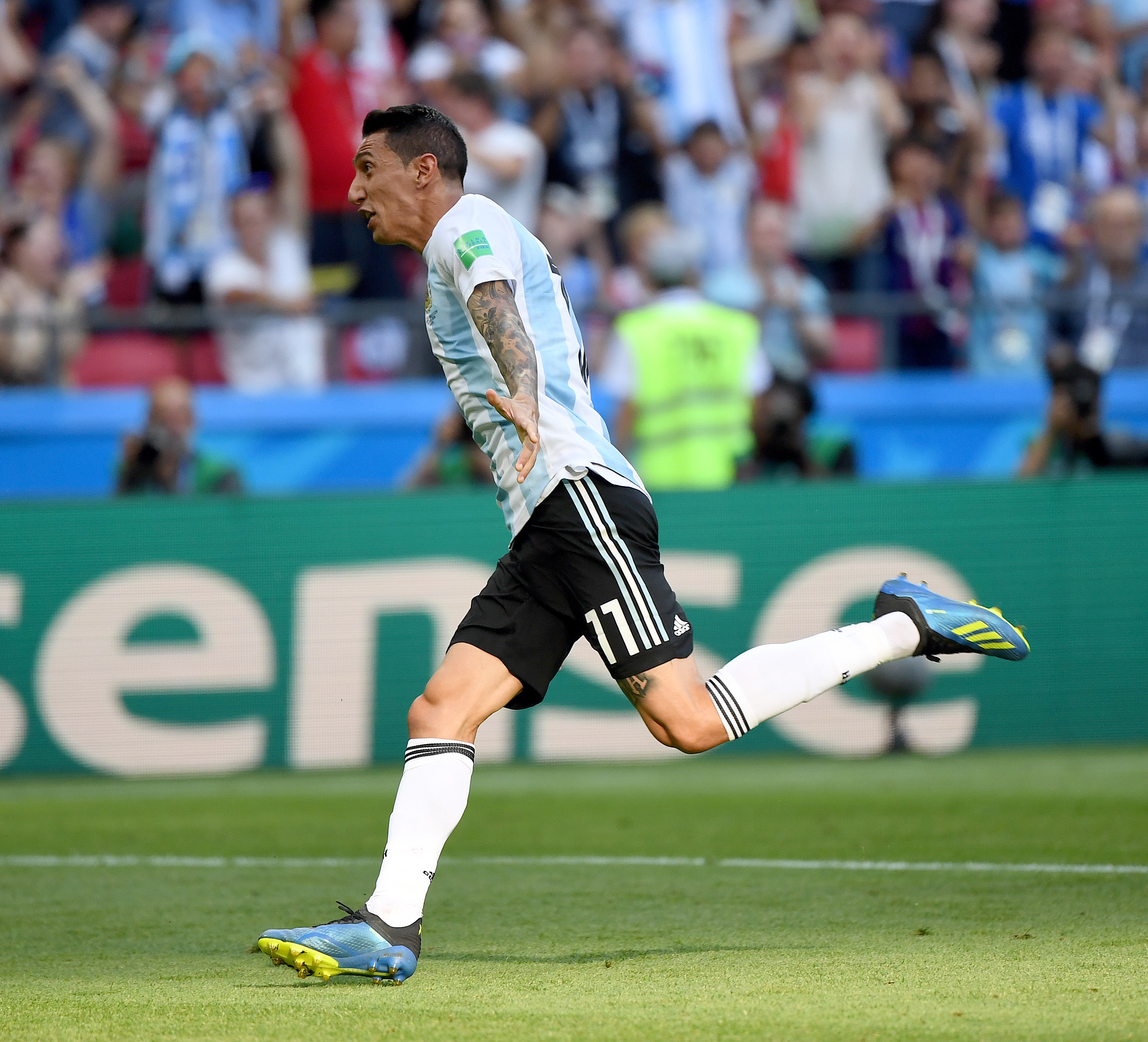 足球——八分之一决赛:阿根廷队迪玛利亚进球(2)