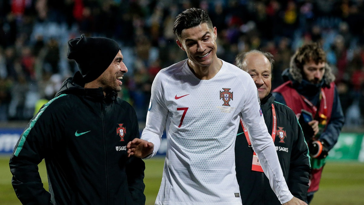 尤西比奥,黄金一代……c罗时代前的葡萄牙,究竟是何水平?