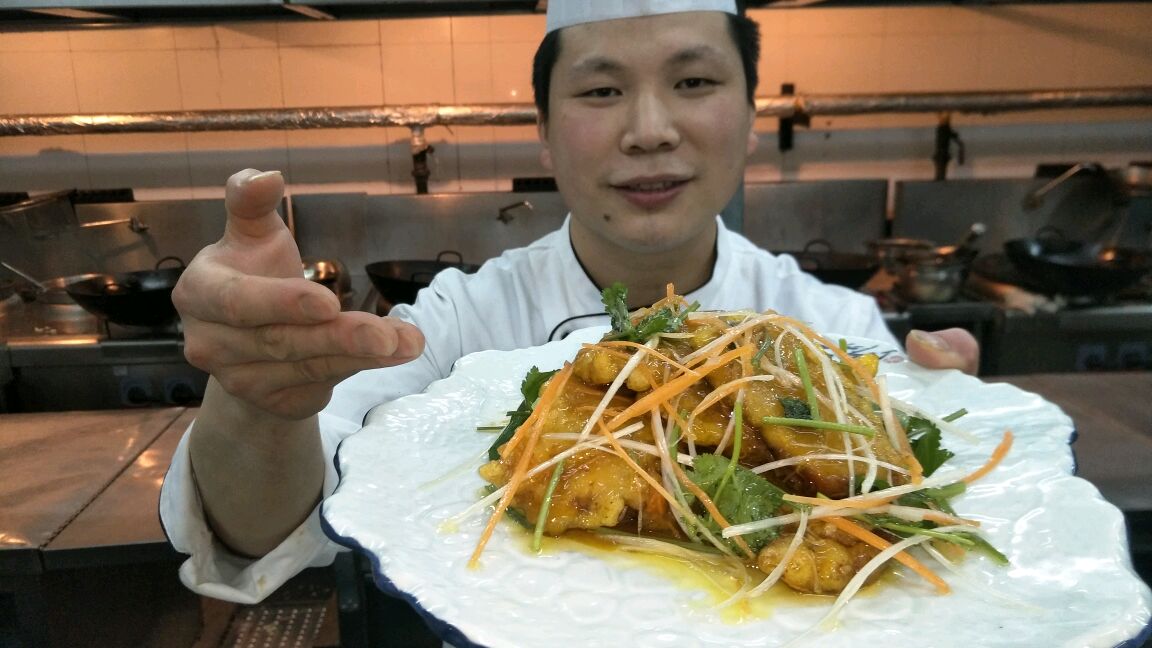 锅包肉怎么做好吃,酒店大厨详细视频教学,操作简单,嘎嘣脆