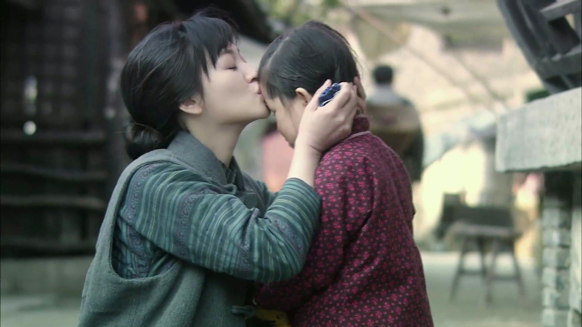 《风筝》好评无数,不仅仅是谍战戏,还有李小冉演绎的爱情故事