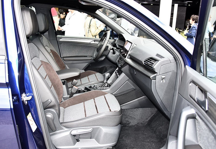 西雅特tarraco2018款基本型外观比较潮流,内饰高端炫酷