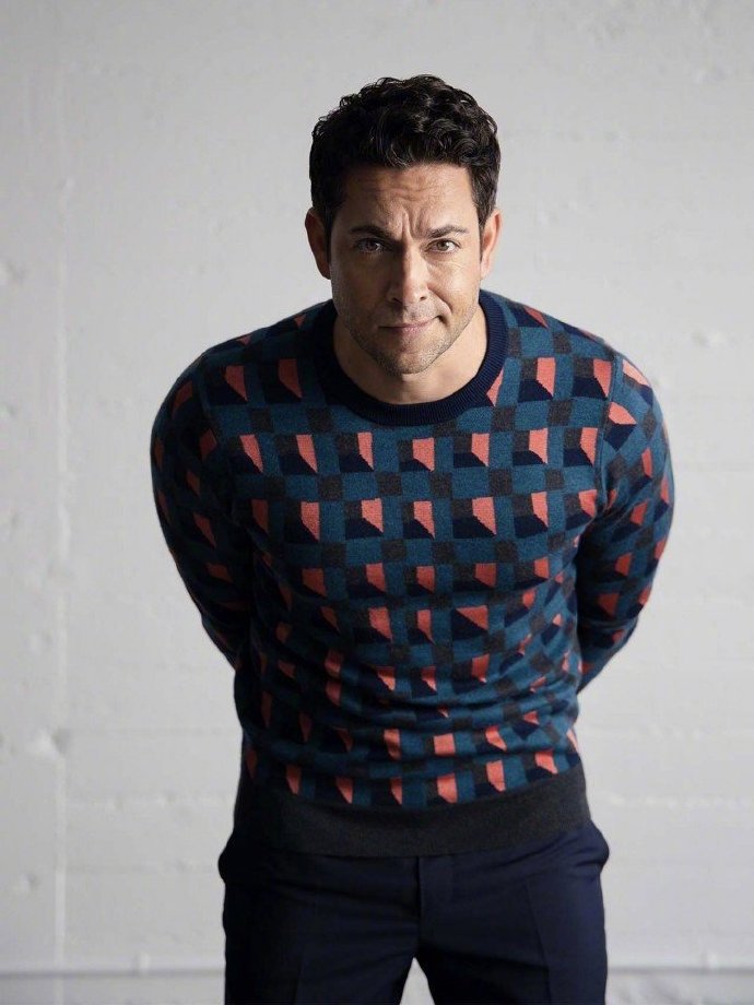 dc新电影-沙赞zachary levi登上杂志最新一期,能超过海王么?