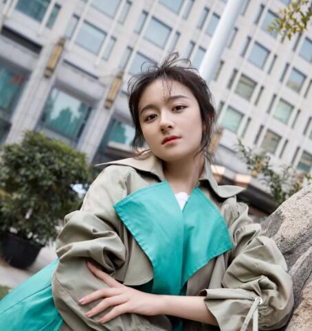 "把工作人员萌到都不忍心阻止她吃东西