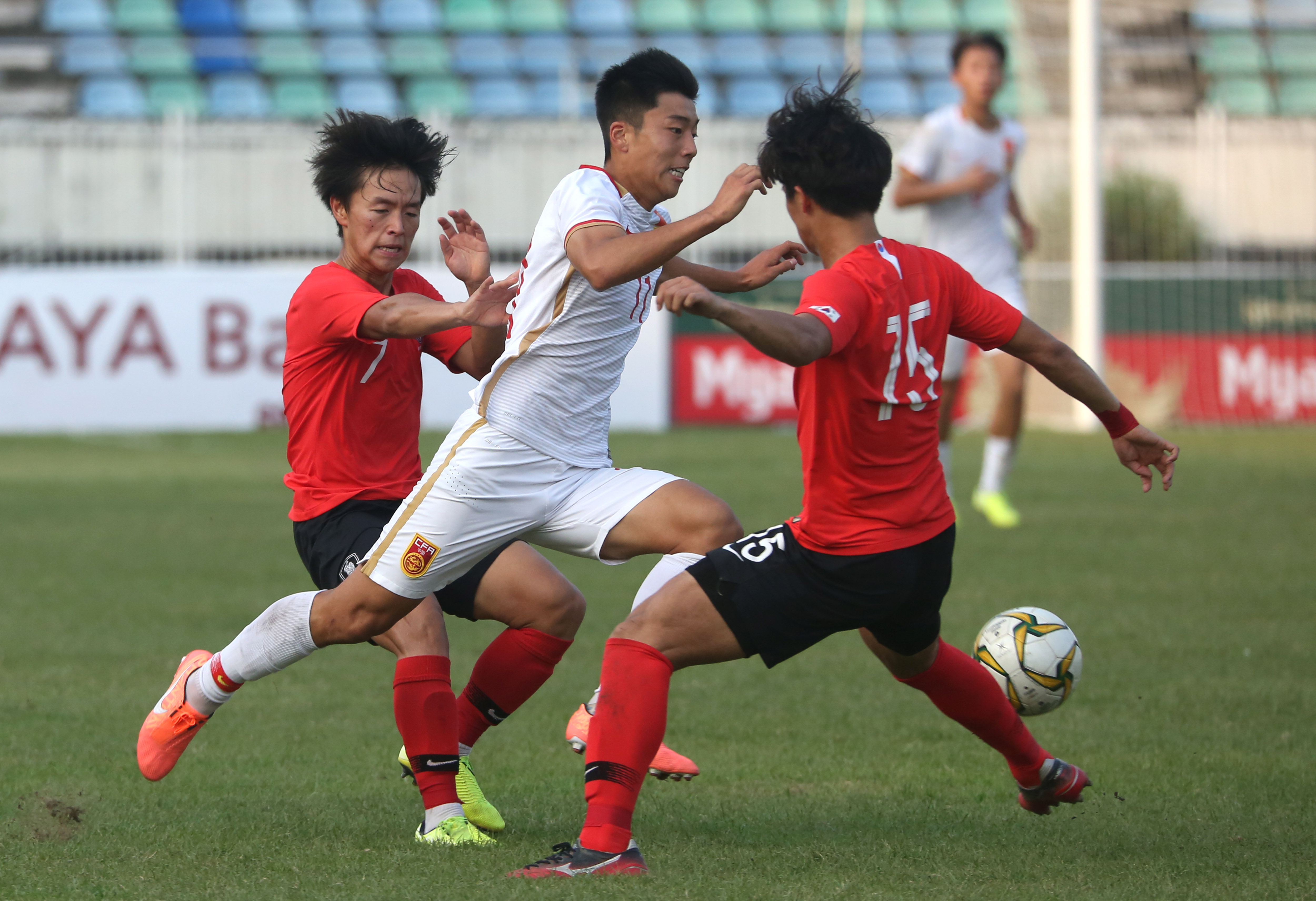 足球——u19亚青赛预选赛:中国负于韩国