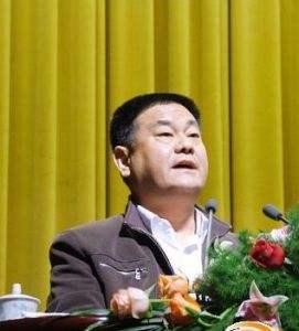 最牛民科郑晓廷:初中肄业,55岁跨界搞科研,最终成大学终身教授