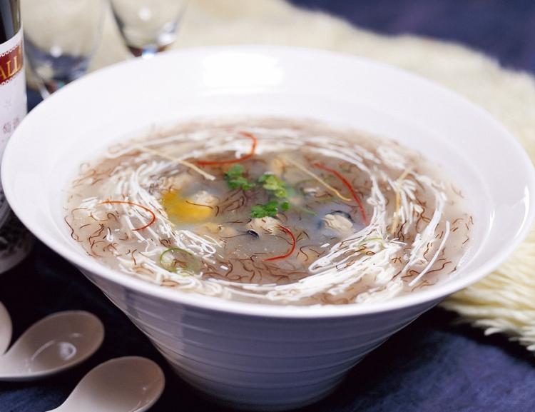 这种食材,乌黑纤长,状如人发,被人誉为"戈壁之珍"