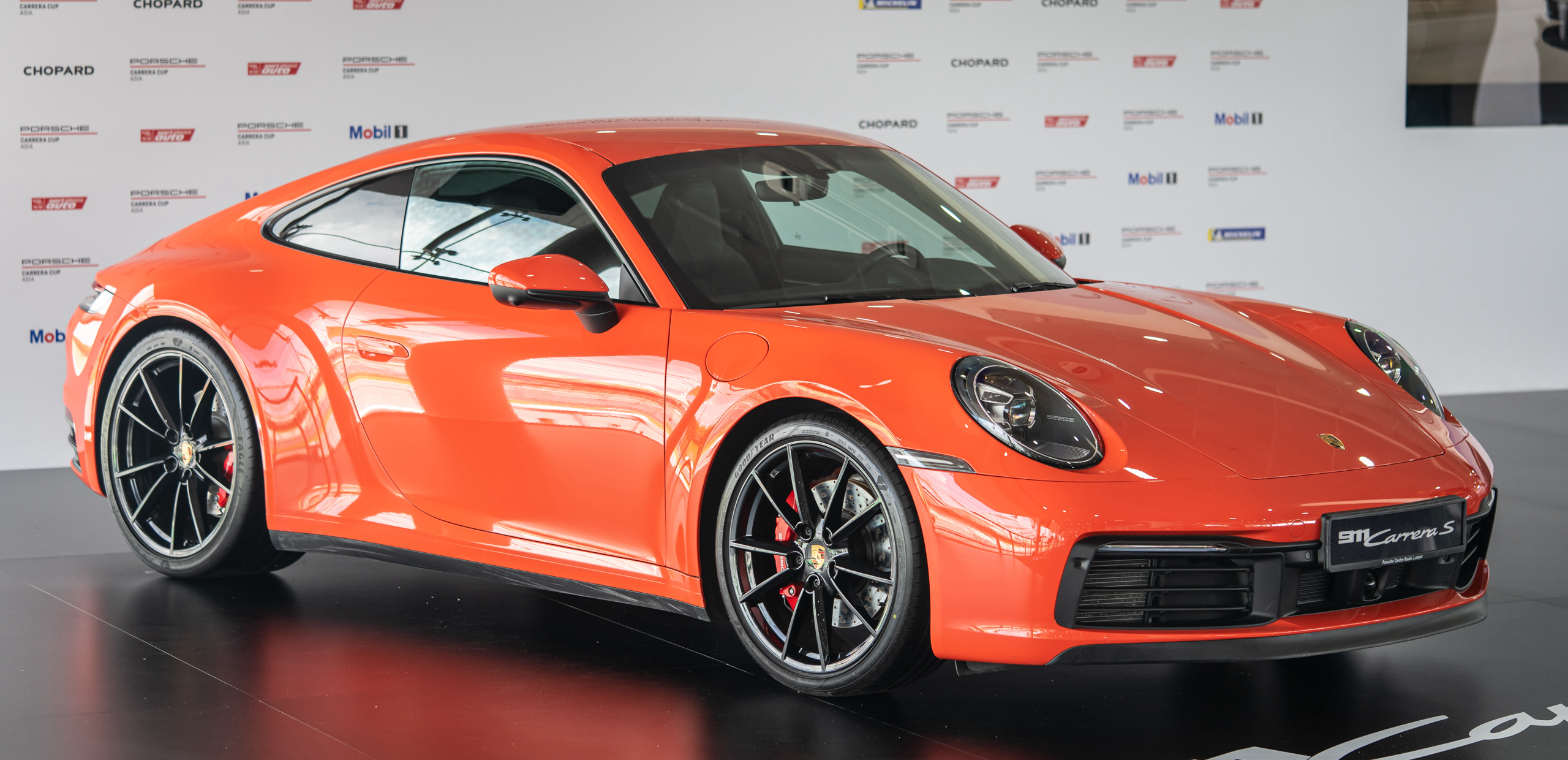 保时捷911carrera s近期马来西亚发布,旗下车型全球业绩表现如何