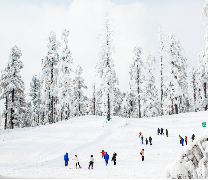 瓦屋山滑雪场