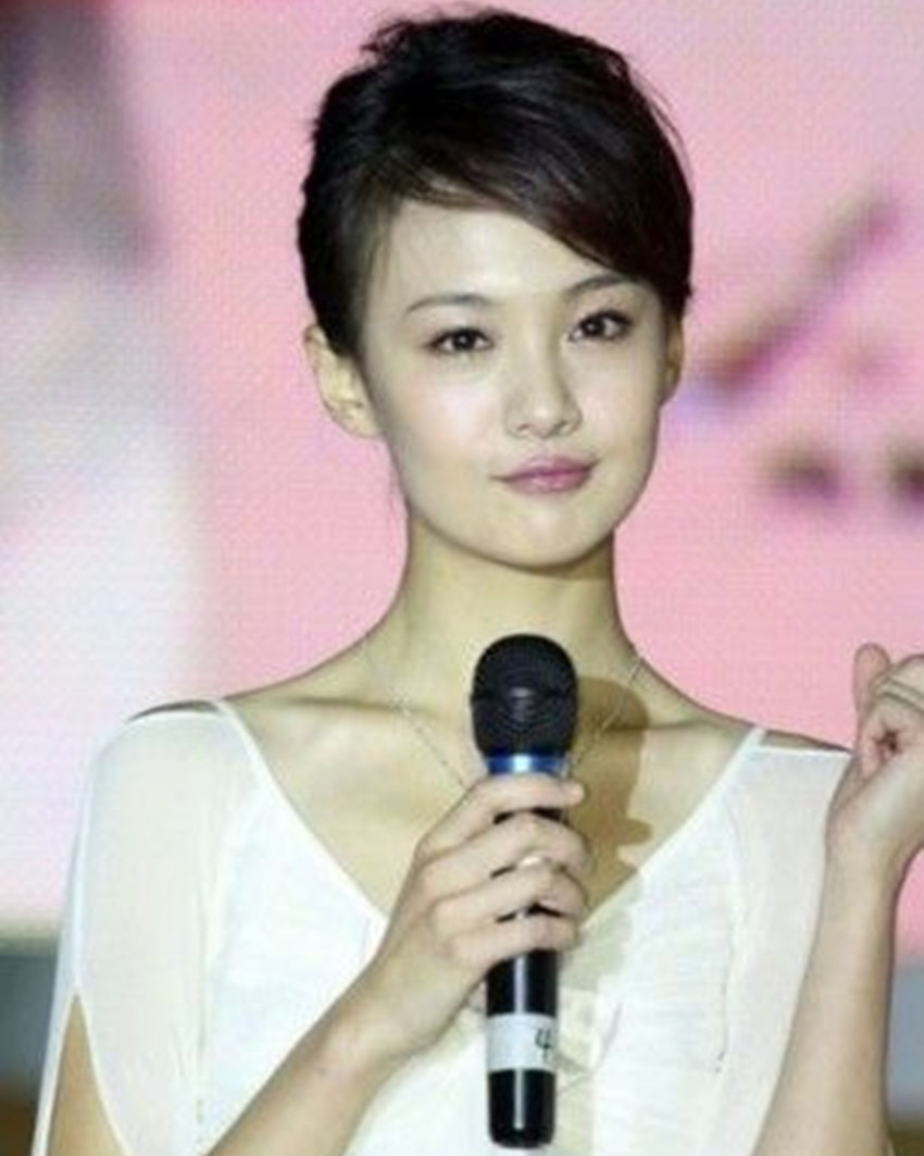 【郑爽早年出席活动的照片,原来"小仙女"真不是白叫的,太美了】郑爽